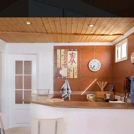 Apartamiento Tranquilo En דירה *